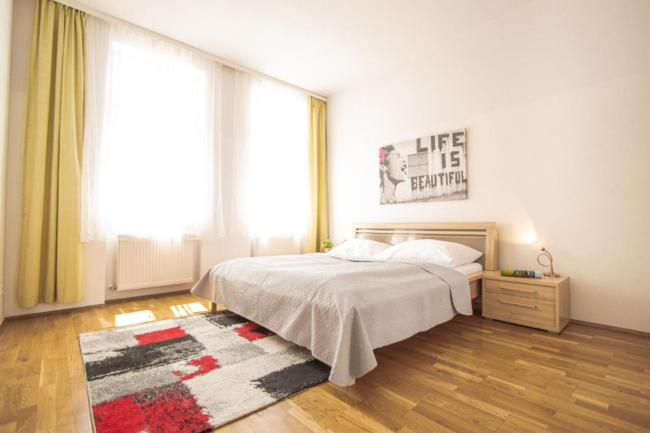 Apartment Davidgasse Wina Bagian luar foto