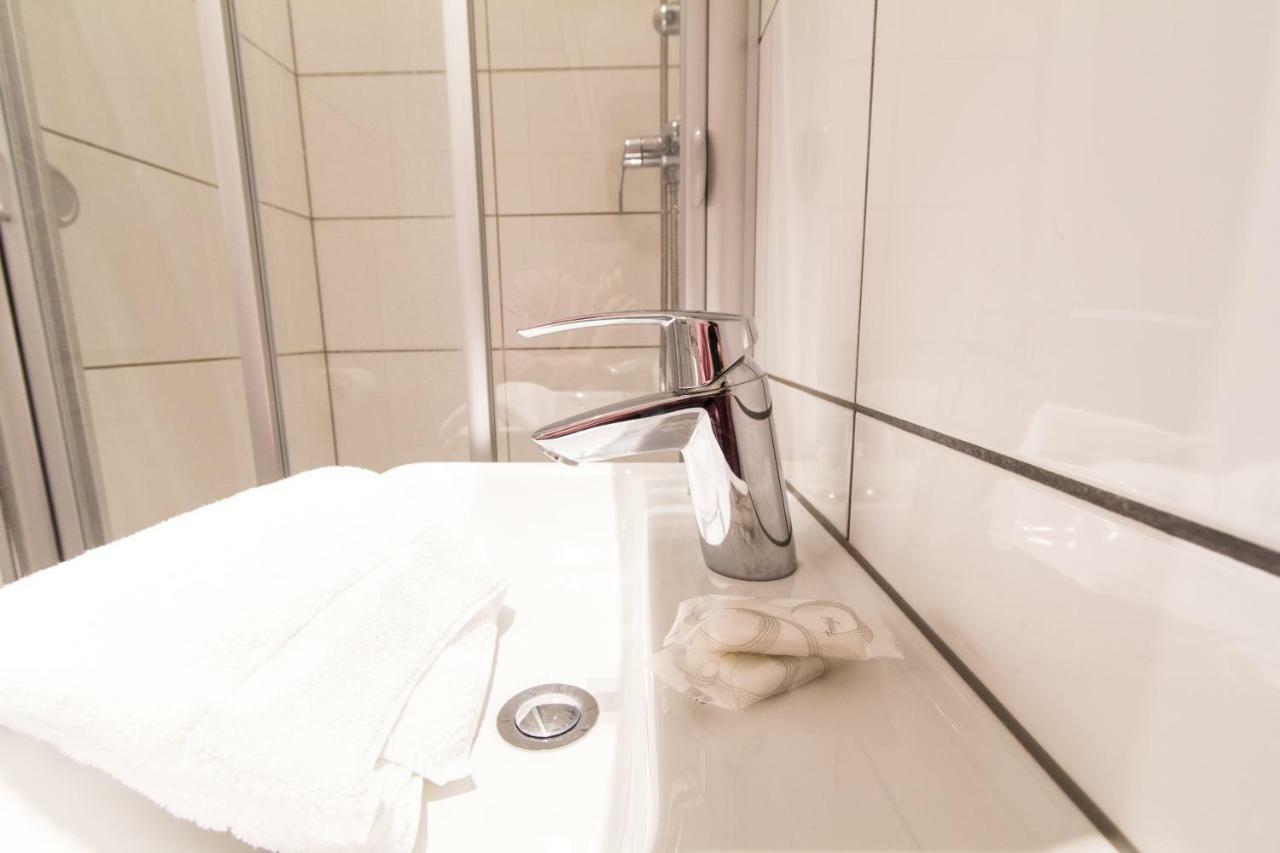 Apartment Davidgasse Wina Bagian luar foto