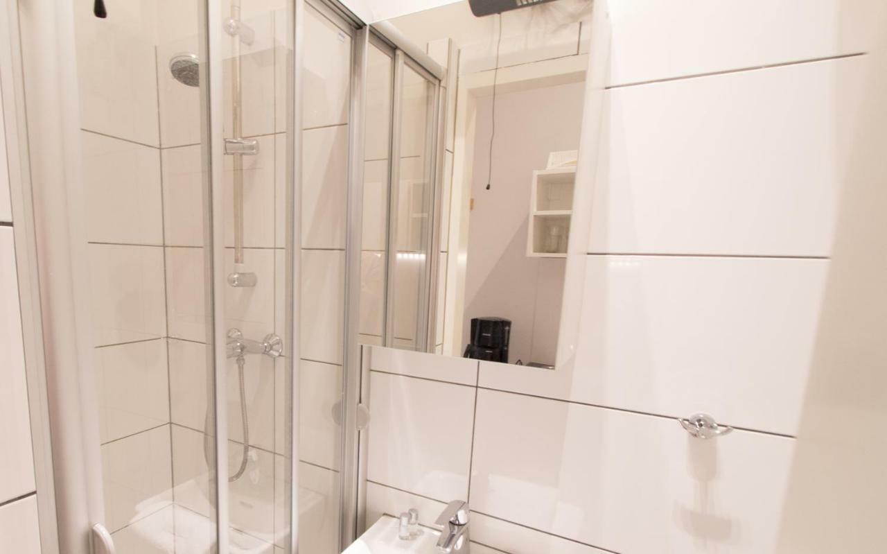 Apartment Davidgasse Wina Bagian luar foto
