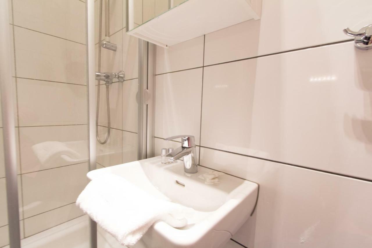 Apartment Davidgasse Wina Bagian luar foto